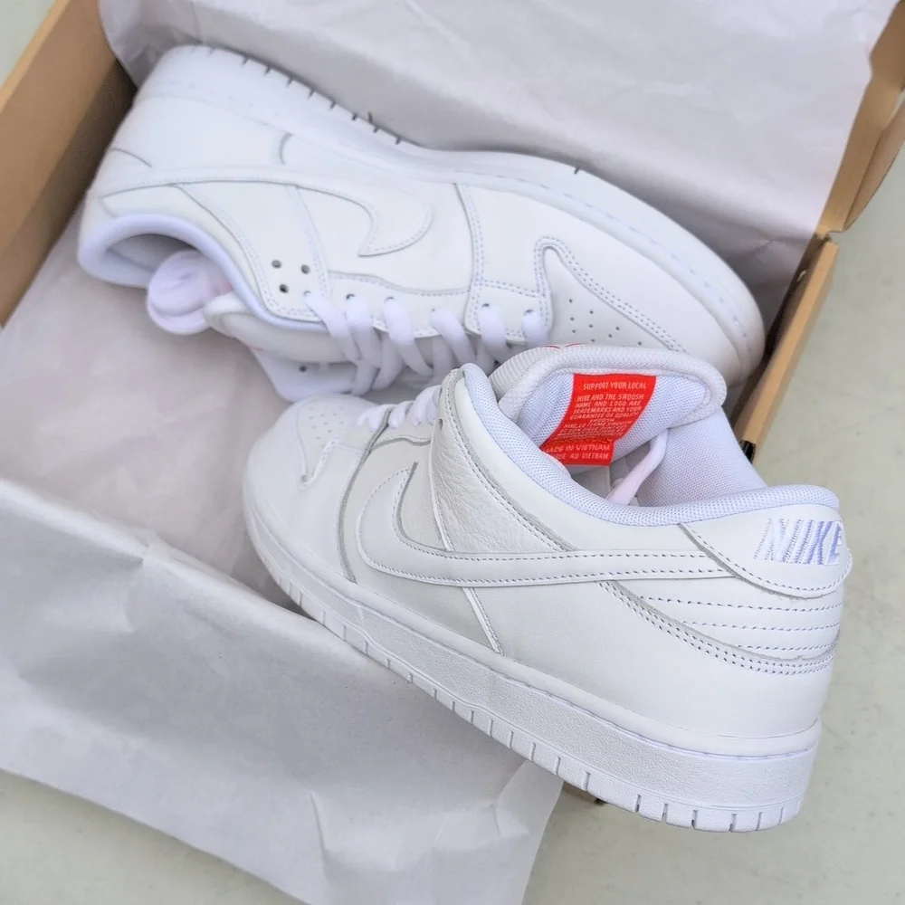Nike SB Dunk Low Pro - Triple White Orange Label - Men's Size 11 ( FJ1674-100 ) - Picture 2 of 9